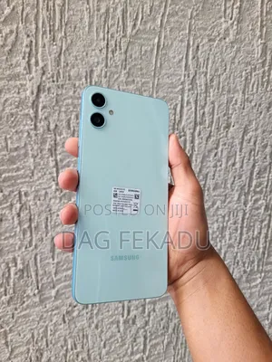 New Samsung Galaxy M05 64 GB Green