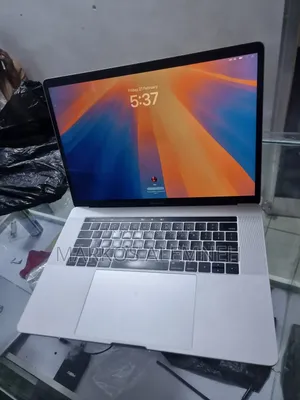 New Laptop Apple MacBook Pro 2019 16GB Intel Core I9 SSD 512GB