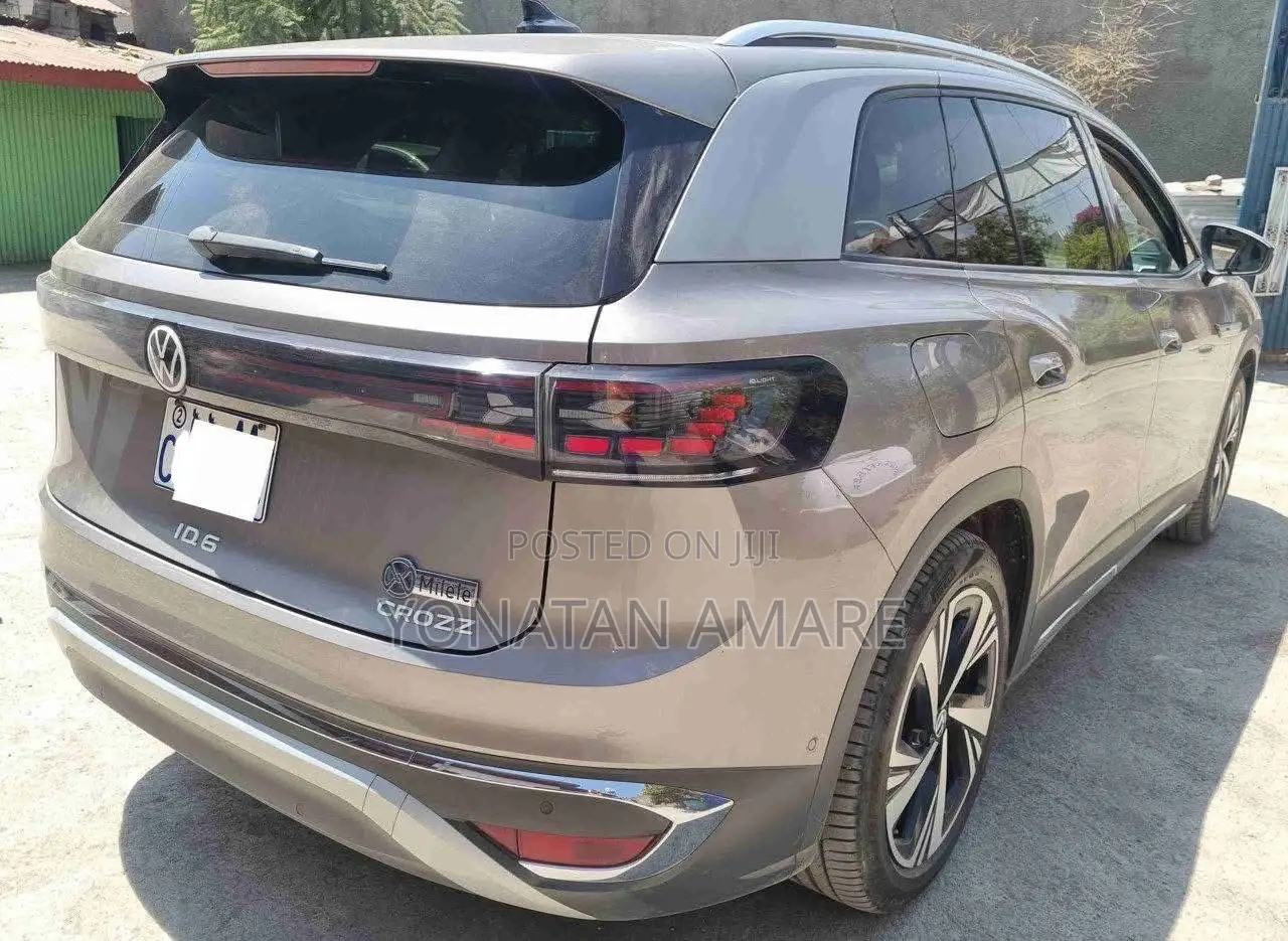 Volkswagen ID.6 2023