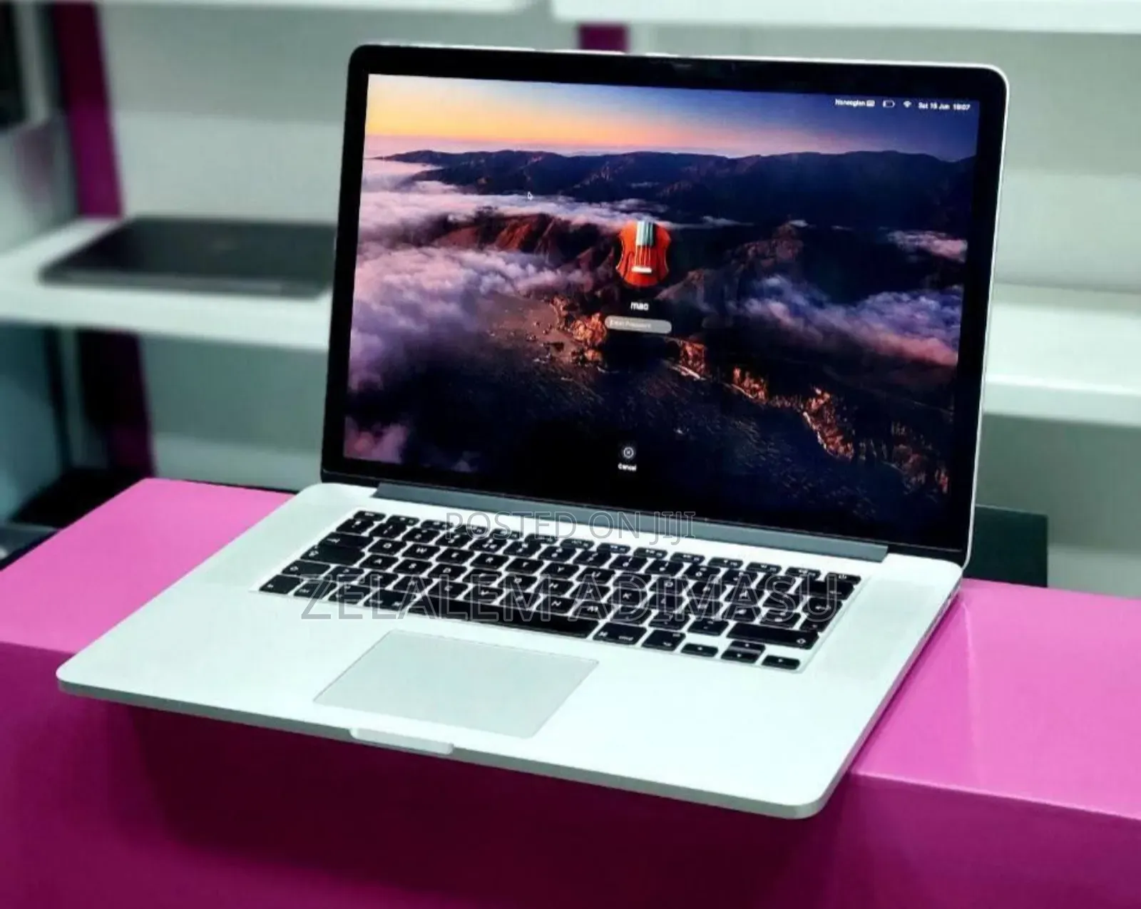 New Laptop Apple MacBook Pro 2015 16GB Intel Core I7 SSD 512GB