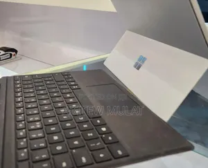 New Laptop Microsoft Surface Pro 7 8GB Intel Core I5 SSD 256GB
