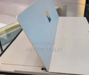 New Laptop Microsoft Surface Pro 7 8GB Intel Core I5 SSD 256GB