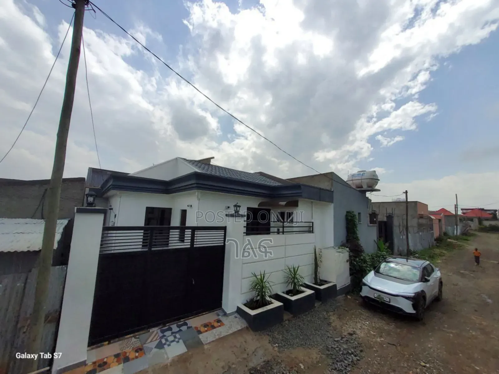 3bdrm Villa in የሚሸጥ ቪላ ቤት
  ሰሚት, Bole for sale