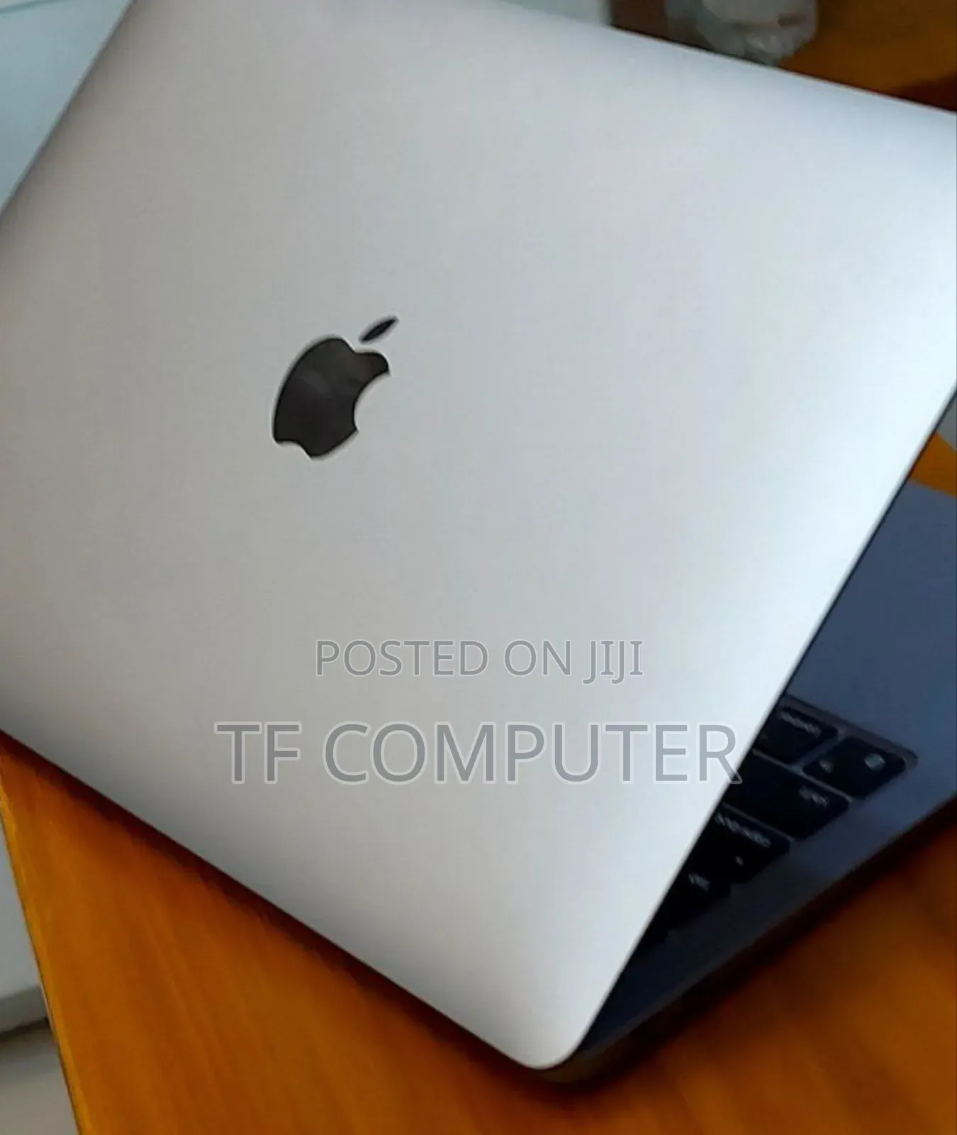 New Laptop Apple MacBook Air 2020 M1 8GB Apple M1 SSD 256GB