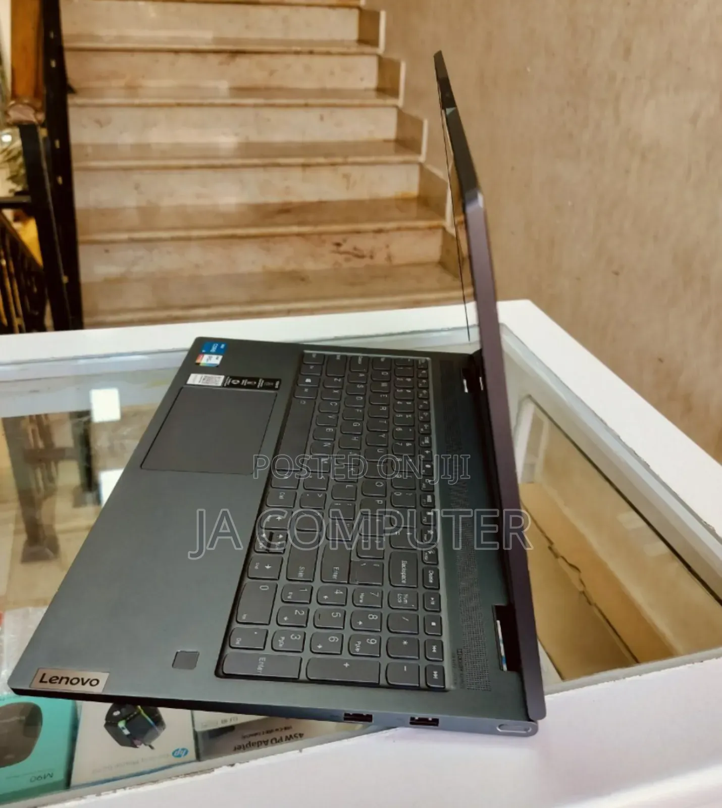 New Laptop Lenovo ThinkPad Yoga 8GB Intel Core I5 SSD 256GB