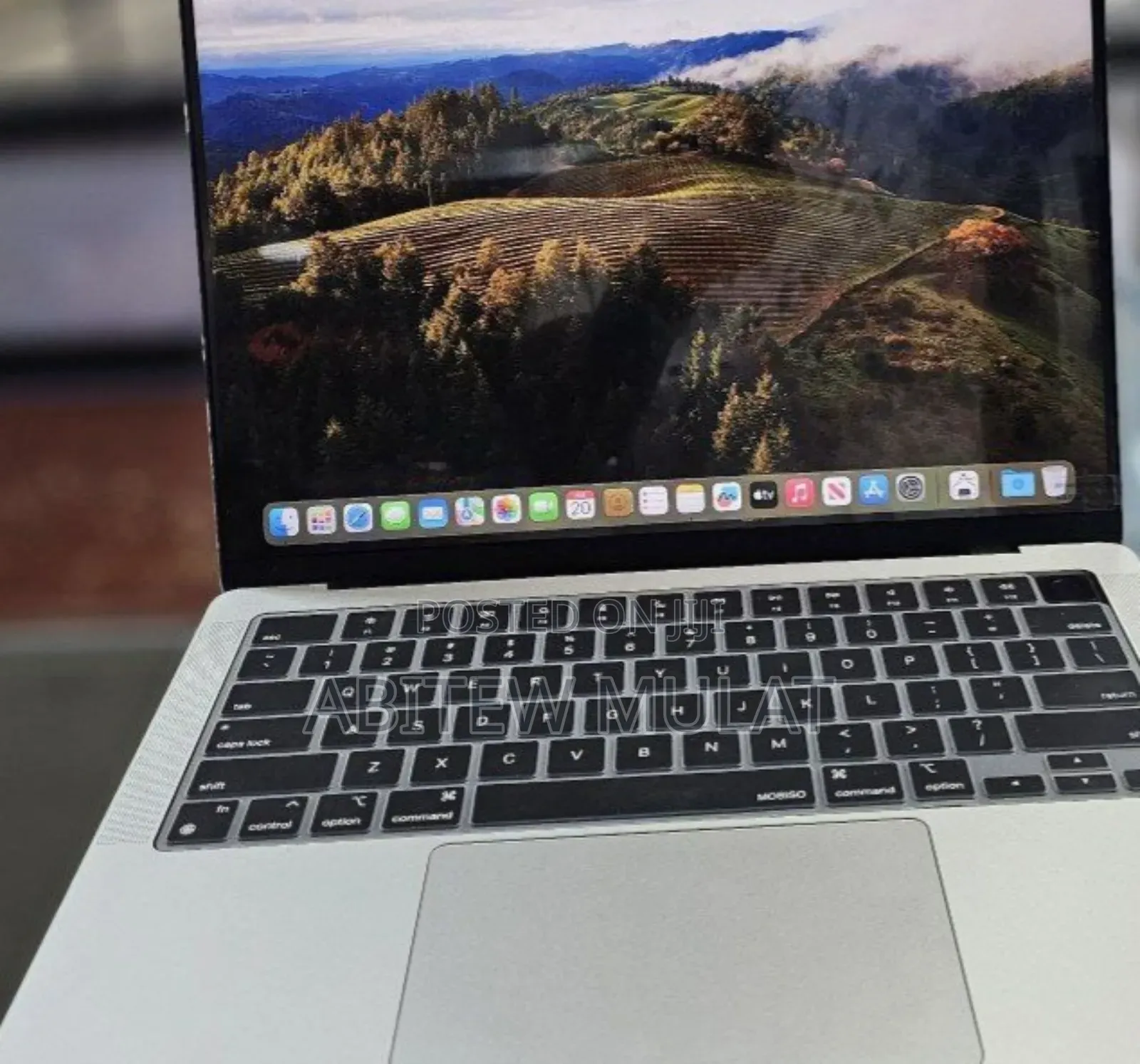 New Laptop Apple MacBook Pro 2023 M3 14-Inch 8GB Apple M3 SSD 512GB