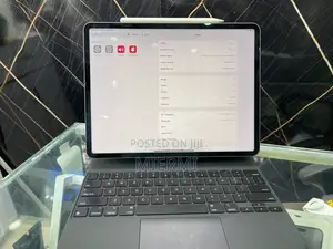 Photo - New Apple iPad Pro 12.9 (2022) 128 GB Silver