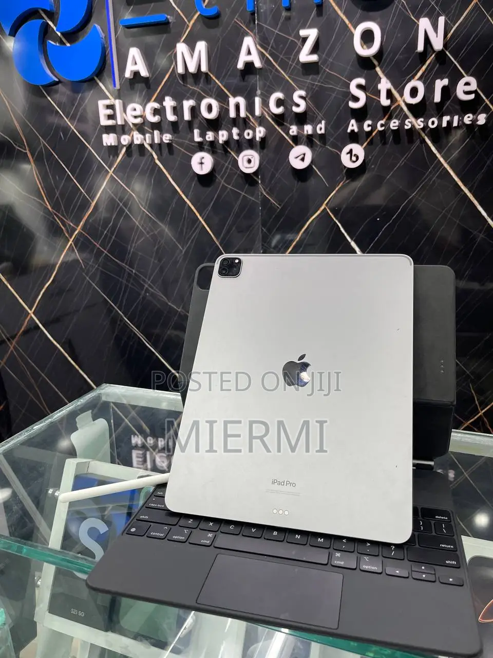 New Apple iPad Pro 12.9 (2022) 128 GB Silver