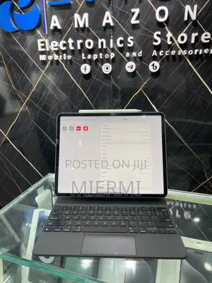 New Apple iPad Pro 12.9 (2022) 128 GB Silver