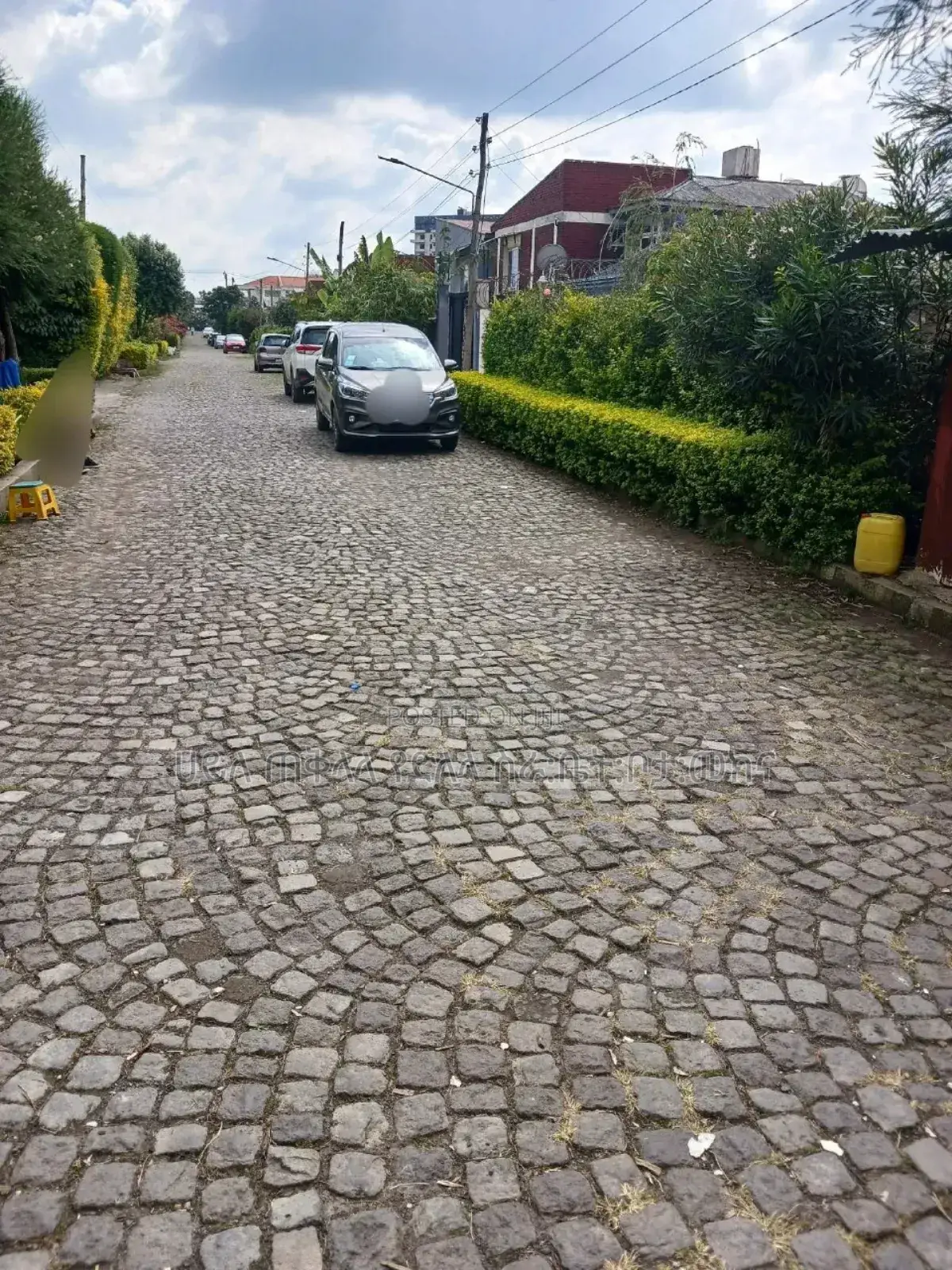 Furnished 6bdrm House in Ayat House, Yeka for sale