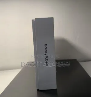 Photo - New Samsung Galaxy Tab A8 10.5 (2021) 64 GB Silver