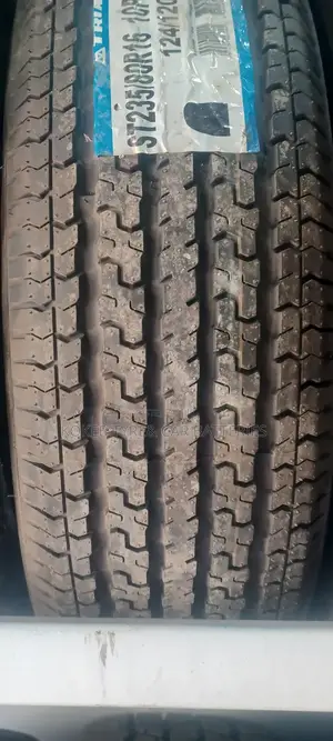 Photo - Triangle235/80/R16