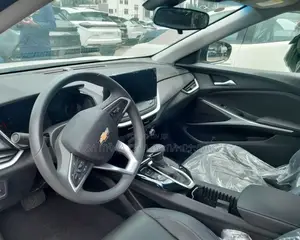 New Chevrolet Menlo 61.1 kWh FWD 2023 White