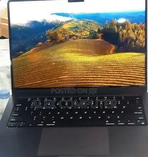 New Apple MacBook Pro 2023 M3 14-Inch 8GB Apple M3 Pro SSD 512GB