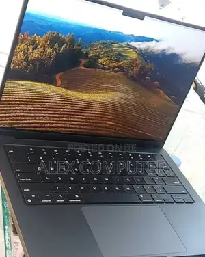 New Apple MacBook Pro 2023 M3 14-Inch 8GB Apple M3 Pro SSD 512GB