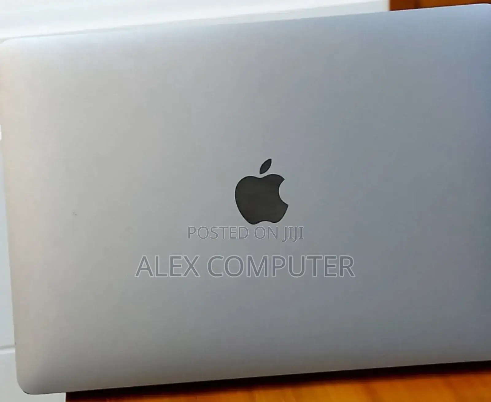 New Laptop Apple MacBook Air 2020 M1 8GB Apple M1 SSD 256GB