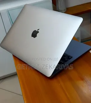 New Laptop Apple MacBook Air 8GB Apple M1 SSD 256GB