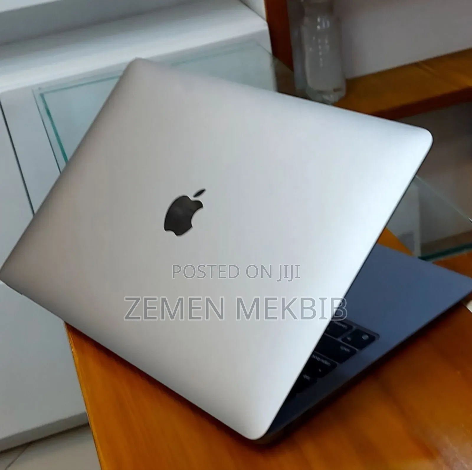 New Laptop Apple MacBook Air 2020 M1 8GB SSD 256GB