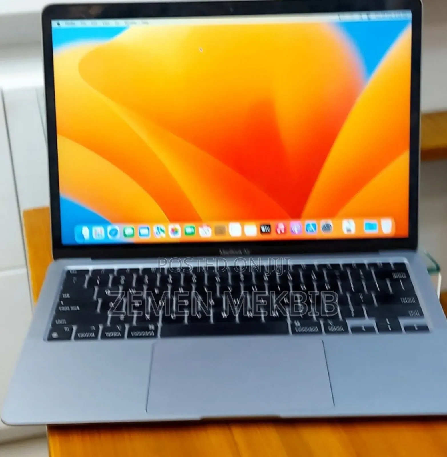 New Laptop Apple MacBook Air 2020 M1 8GB SSD 256GB
