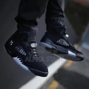 Photo - Nike Air Jordan 5 Retro Paris Saint Germain
Master Quality