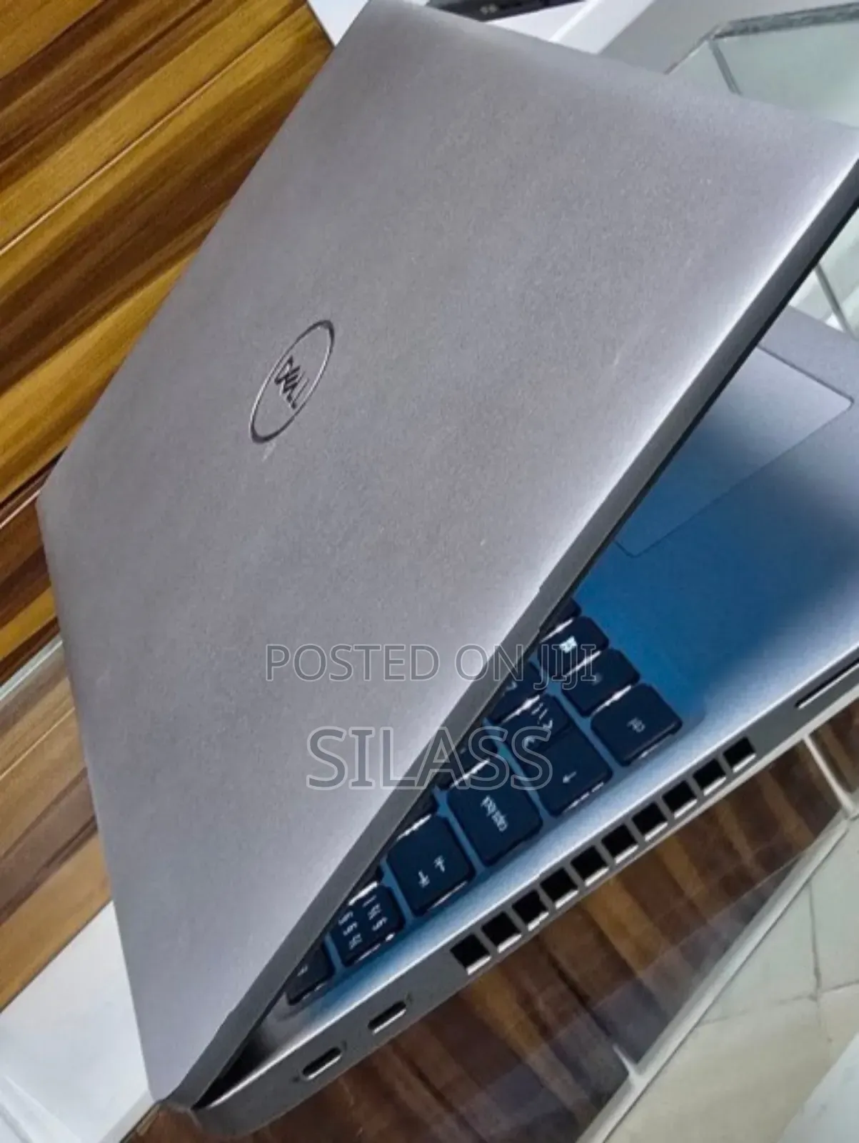 New Laptop Dell Precision 5540 32GB Intel Core I7 SSD 512GB