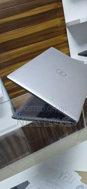 New Laptop Dell Precision 15 5540 16GB Intel Core I7 SSD 512GB