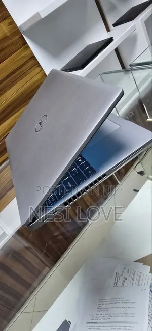 New Laptop Dell Precision 15 5540 16GB Intel Core I7 SSD 512GB