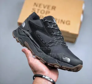 The NORTH FACE Vective Fastpack Futurelight Grey/Black Shoe