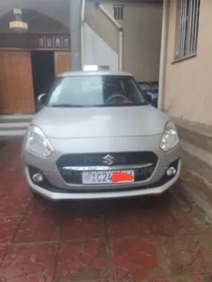 Suzuki Swift 2021 Silver