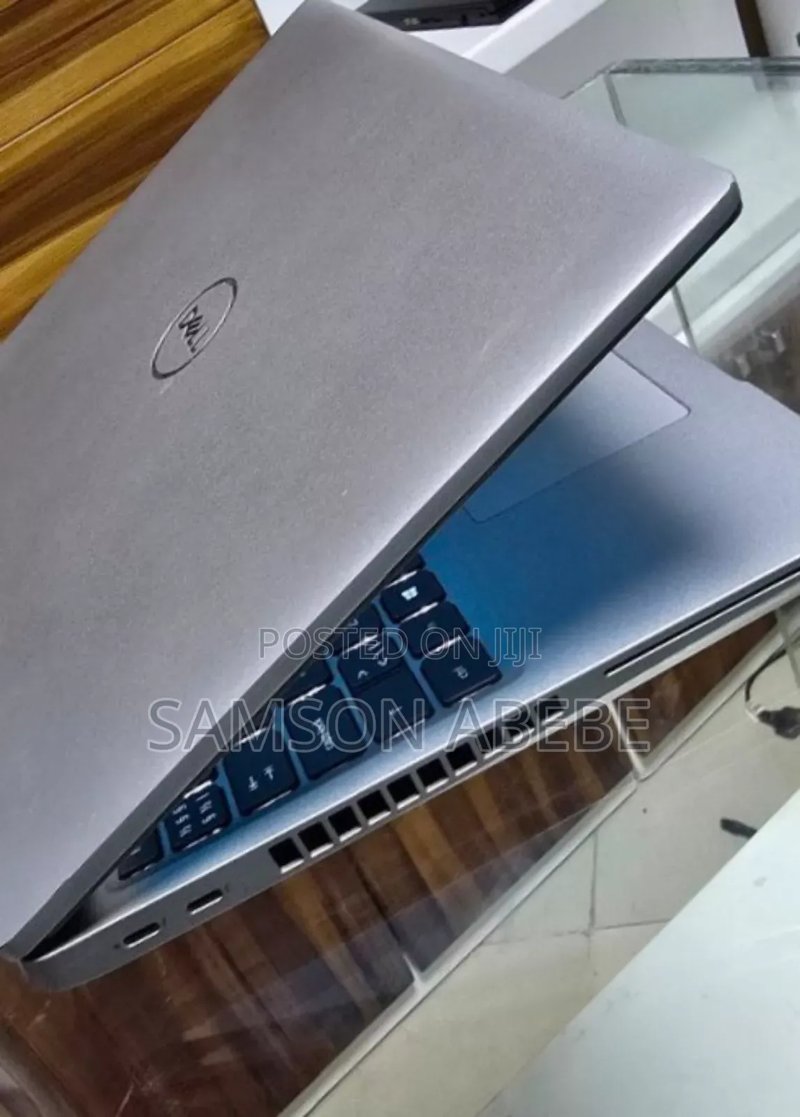 New Laptop Dell Precision 15 7550 32GB Intel Core I7 SSD 512GB