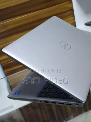 New Laptop Dell 16GB Intel Core I7 SSD 512GB