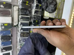 New Apple iPhone 6 16 GB Silver