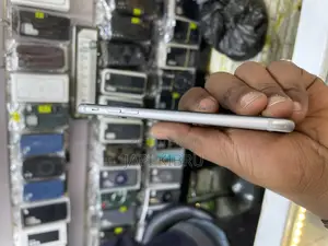 New Apple iPhone 6 16 GB Silver