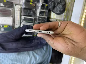 New Apple iPhone 6 16 GB Silver