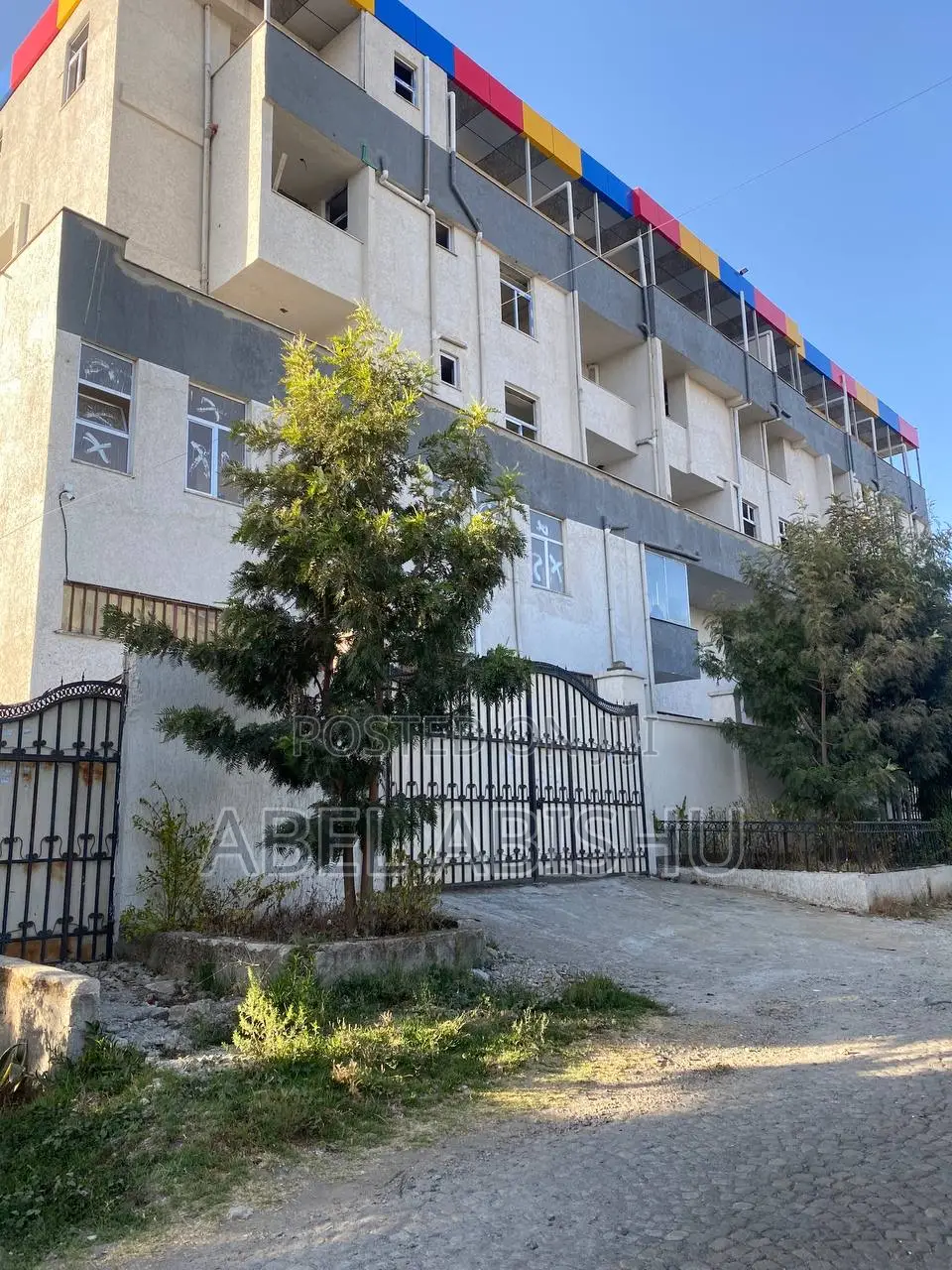 9bdrm Apartment in Kolfe Keranio for sale