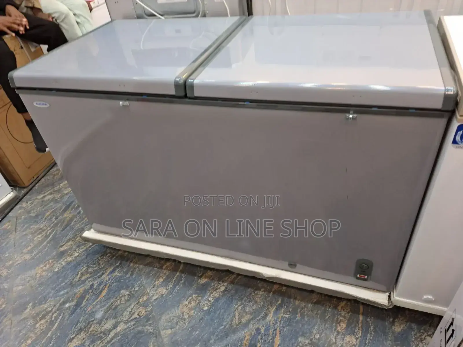 AUCMA 310L Deep Freezer – High Capacity Efficient Cooling