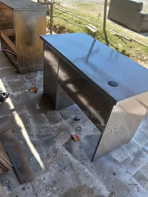 Computer Table 601*20cm ለቢሮ በብዛትና በጥራት እንሠራለን ይደውሉ።