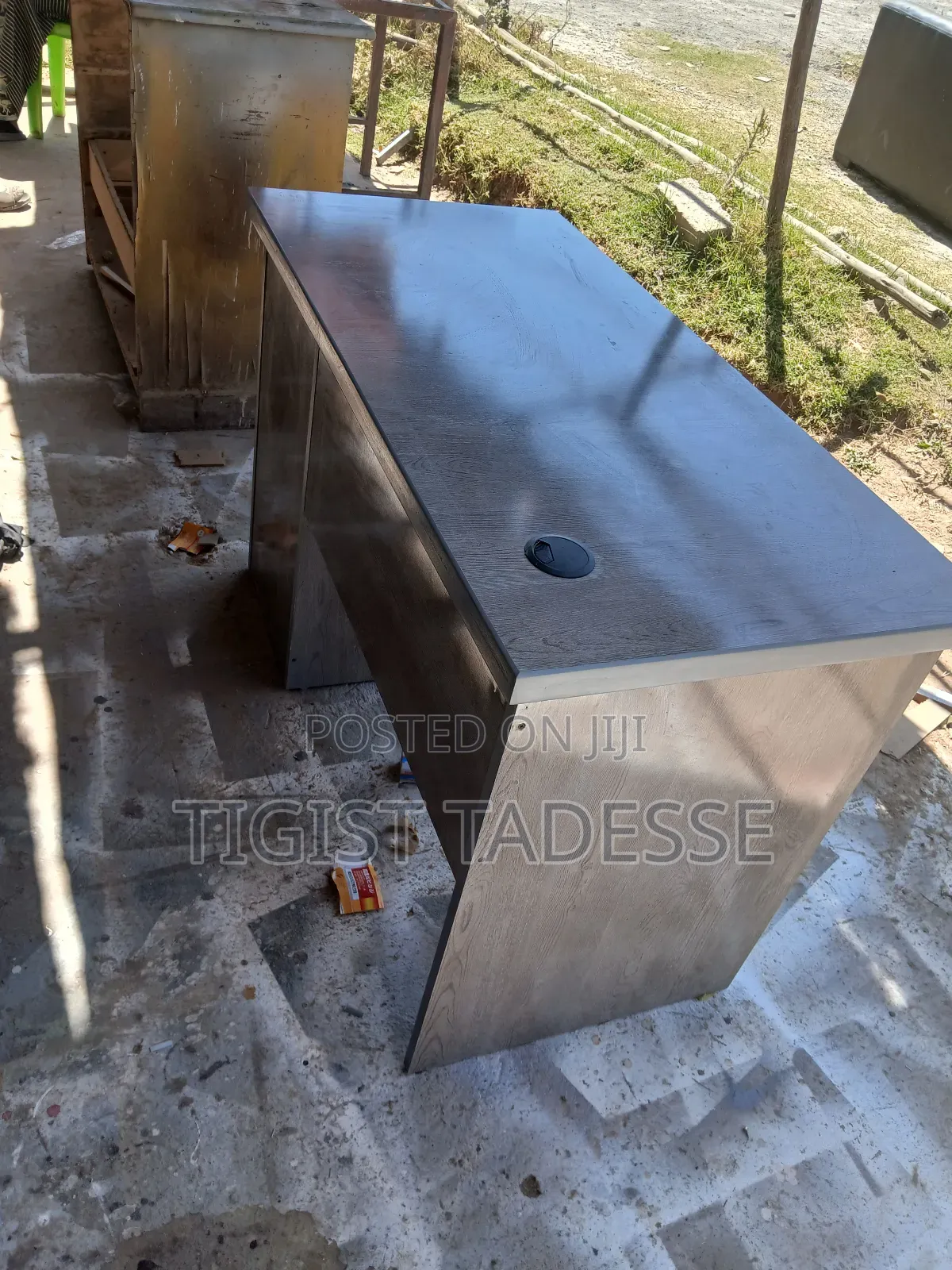 Computer Table 601*20cm ለቢሮ በብዛትና በጥራት እንሠራለን ይደውሉ።