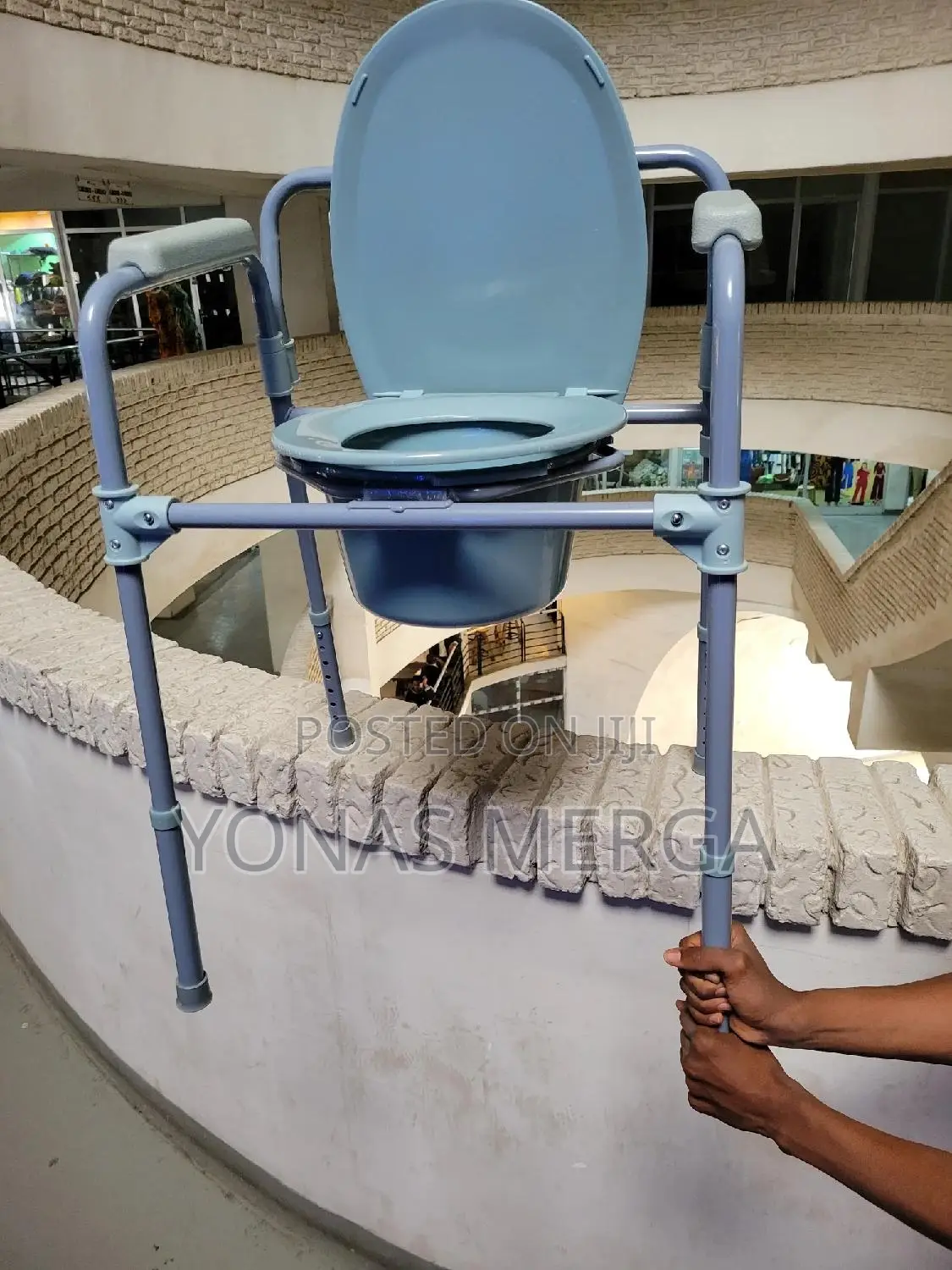 Toilet Aid and/or Bedside Commode፶田toilet Chair€0commode Pot