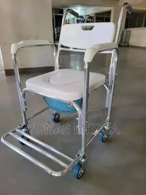 Photo - 3-in-1 Shower Commode Chair፬豳rolling Over Toilet Chair×፸ፖፖቼር