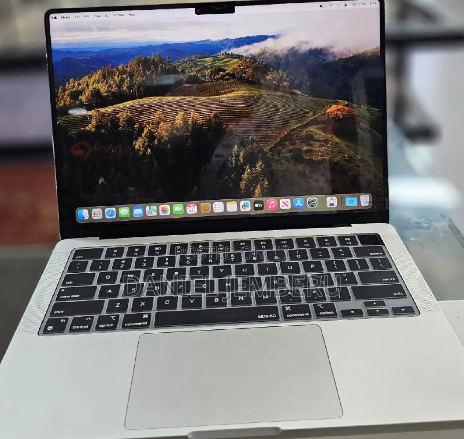 New Laptop Apple MacBook Pro 2023 M3 14-Inch 8GB Apple M3 SSD 512GB