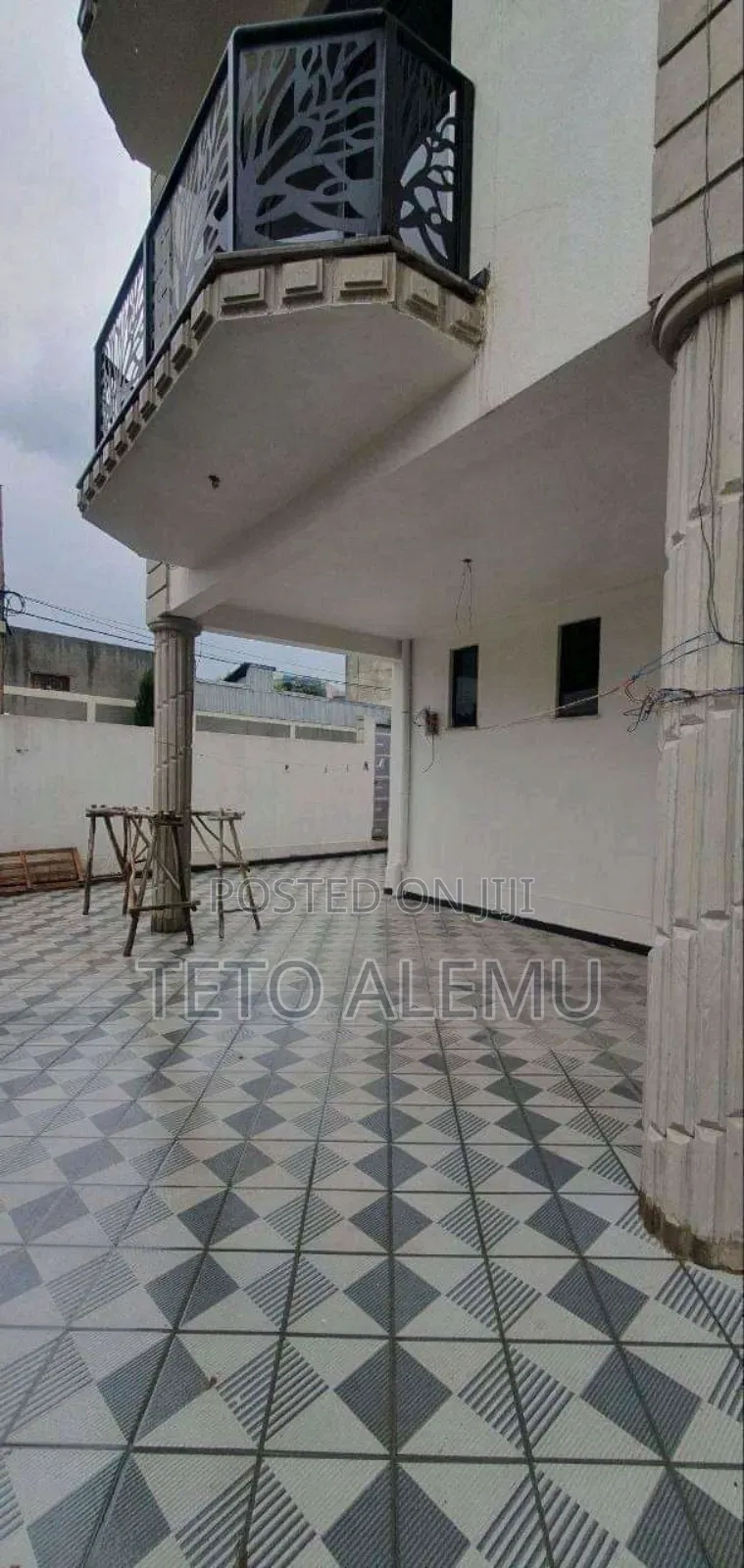 6bdrm House in የሚሸጥ ቤት ወሰን, Bole for sale