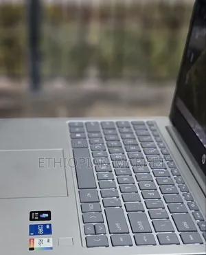 New Laptop HP 14-Dq1025cl 8GB Intel Core I5 SSD 512GB