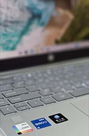 New Laptop HP 14-Dq1025cl 8GB Intel Core I5 SSD 512GB