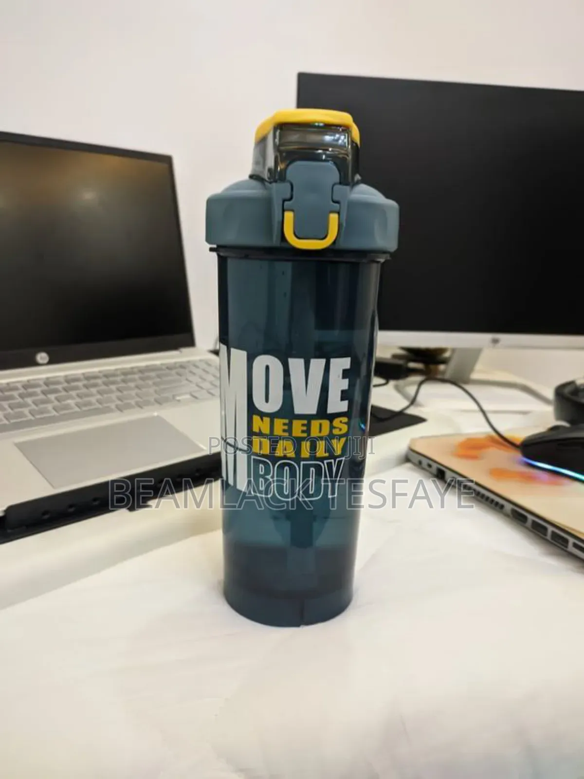 Fitness Shake Bottles With Stirring Balls