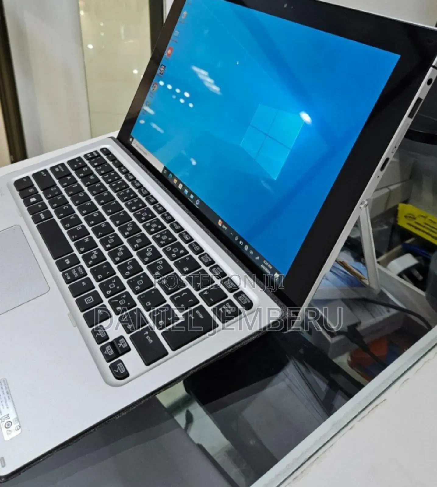 New Laptop HP Elite X2 1012 8GB Intel Core I3 SSD 256GB