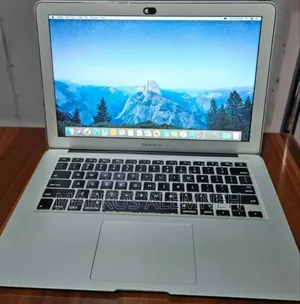 Photo - Laptop Apple MacBook 2015 8GB Intel Core I5 SSD 256GB