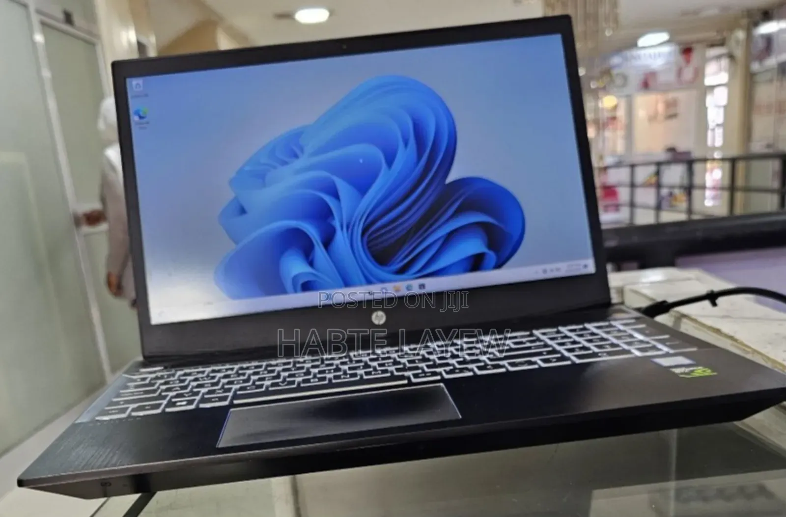 New Laptop HP Pavilion 15 8GB Intel Core I5 SSD 256GB