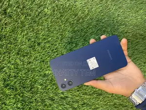 Photo - New Samsung Galaxy F05 64 GB Blue