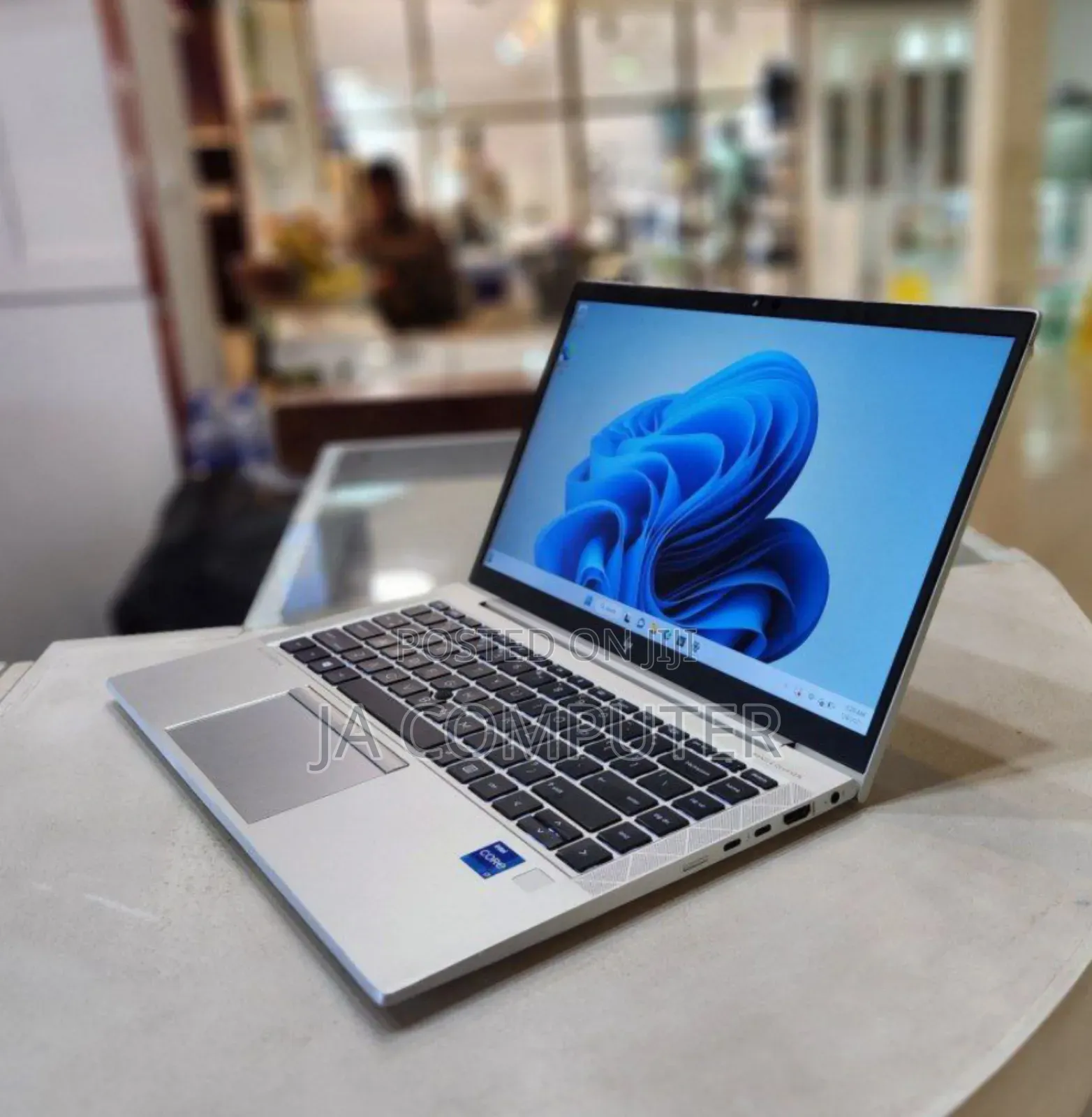 New Laptop HP EliteBook 840 G8 16GB Intel Core I7 SSD 512GB